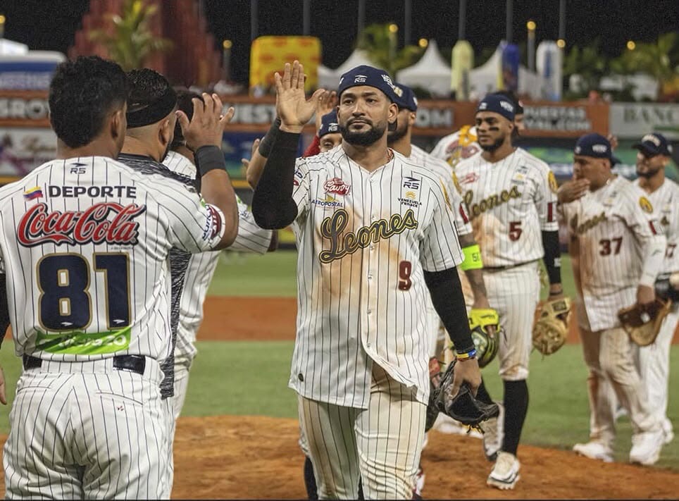 Melena imponente: Caracas doma las aguas del Magallanes
